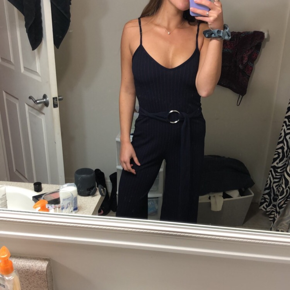 Flared bottom adorable jumpsuit! Only worn once!!